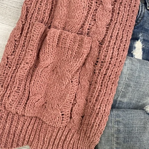 Super Soft Cable Knit Cardigan - Picture 3 of 5